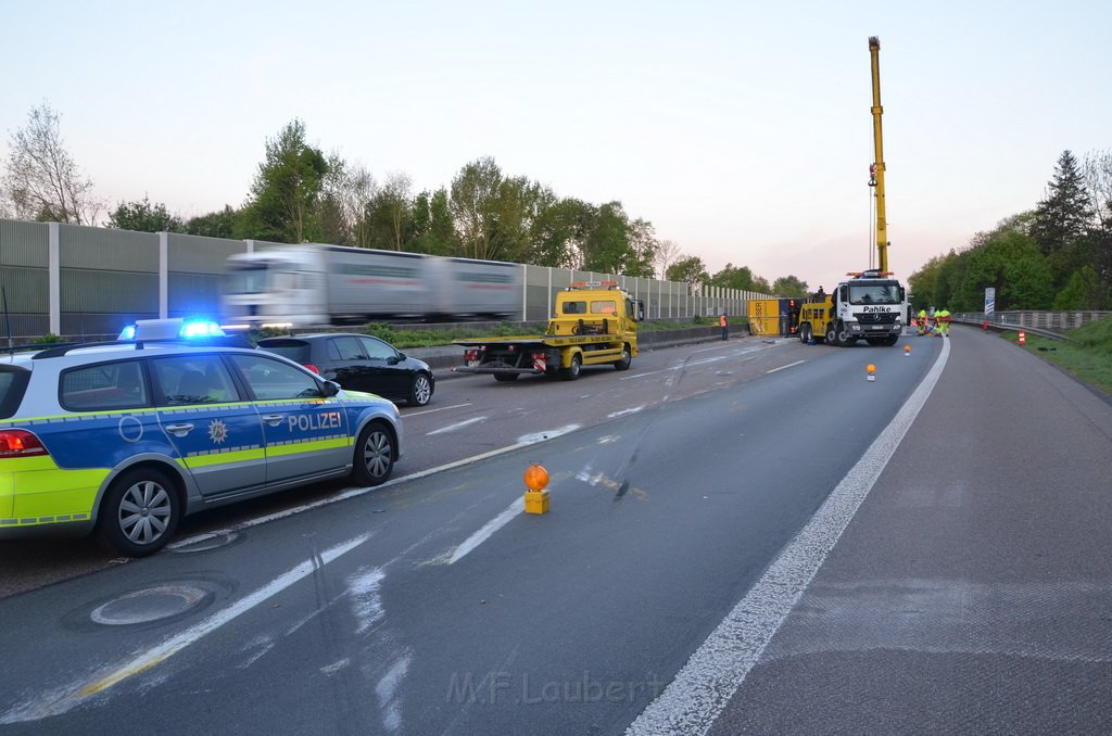 VU LKW umgestuerzt A 3 Rich Oberhausen Hoehe AS Koeln Koenigsforst P015.JPG - Miklos Laubert